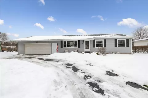 61 Landau Dr, Gates, NY 14606