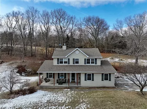 55 Whitetail Dr, Elmira, NY 14903