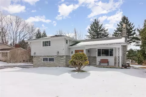 137 Keyel Dr, Rochester, NY 14625