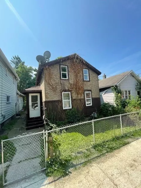 19 Lorenzo St, Rochester, NY 14611