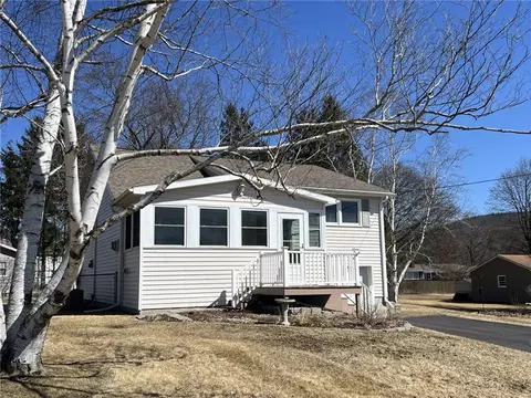 1 Foothill Rd, Elmira, NY 14903