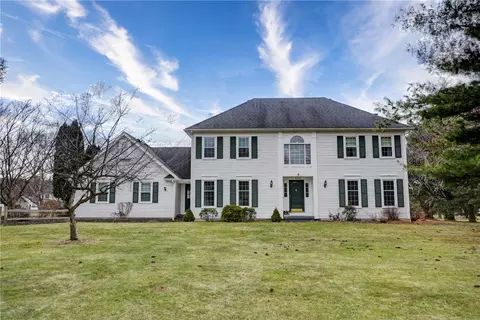 7377 Rolling Mdws, Victor, NY 14564