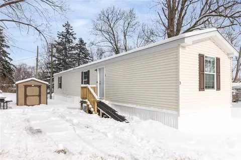 3 Forest Edge Dr, Batavia, NY 14020