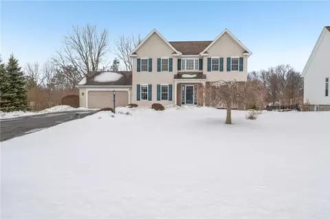 2 Coyote Run, Ogden, NY 14559