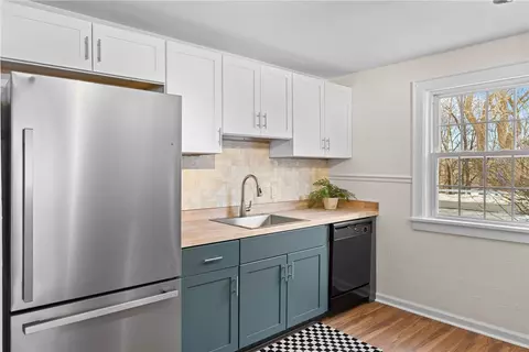 126 Salem Rd, Irondequoit, NY 14622 photo 9