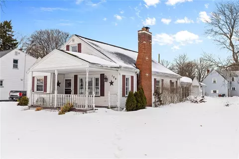 126 Salem Rd, Irondequoit, NY 14622 photo 2