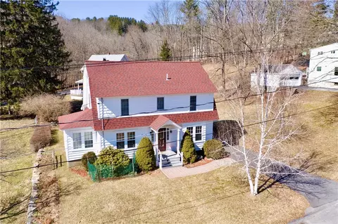 81 Clinton St, Oneonta, NY 13820