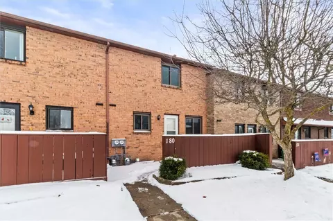 180 Surrey Hl, Rochester, NY 14623