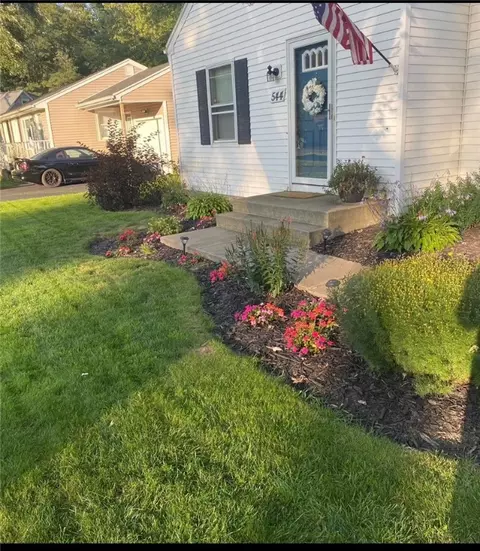 Exterior - 544 Glenview Ct, Webster, NY 14580 photo 3 of 7