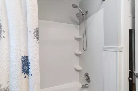 Bath - 544 Glenview Ct, Webster, NY 14580 photo 3 of 3