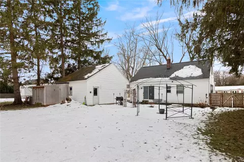 Exterior - 544 Glenview Ct, Webster, NY 14580 photo 7 of 7