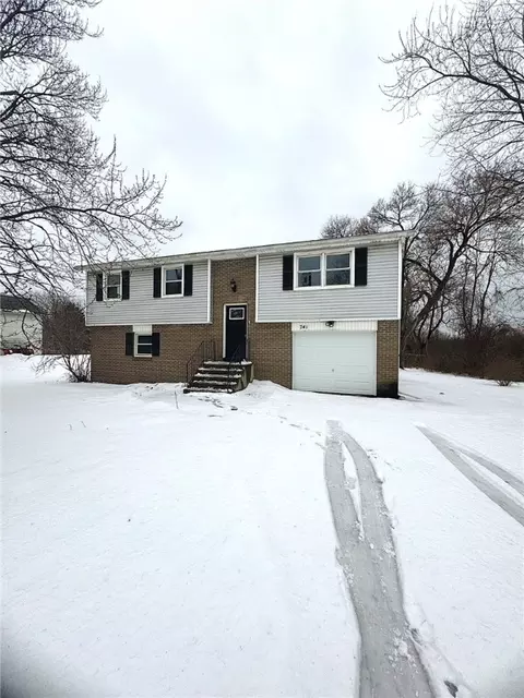 741 Wegman Rd, Gates, NY 14624
