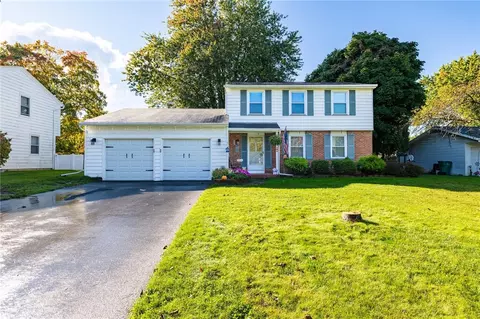 81 Bonita Dr, Greece, NY 14616