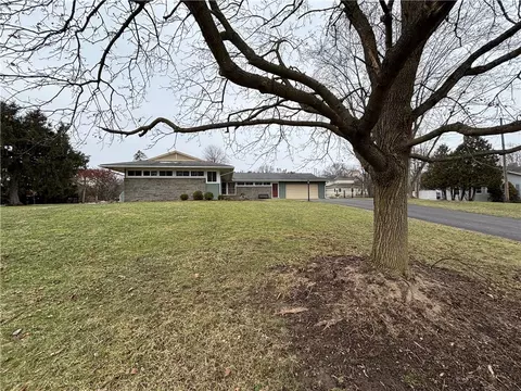 1231 Summit Dr, Arcadia, NY 14513