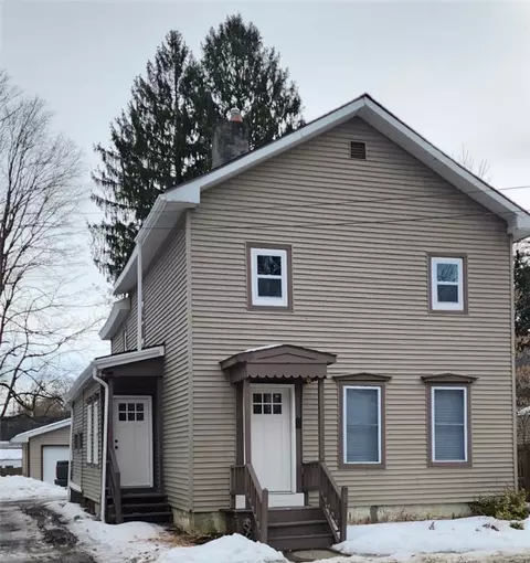61 Pleasant St, Norwich, NY 13815