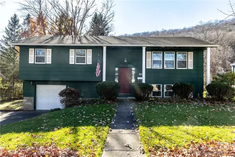 10 Grannan Dr, Corning, NY 14830