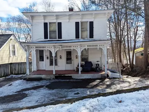 16 Cedar St, Oneonta, NY 13820