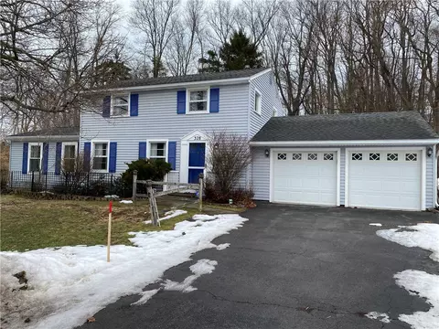 328 Hillview Dr, Irondequoit, NY 14622 photo 2