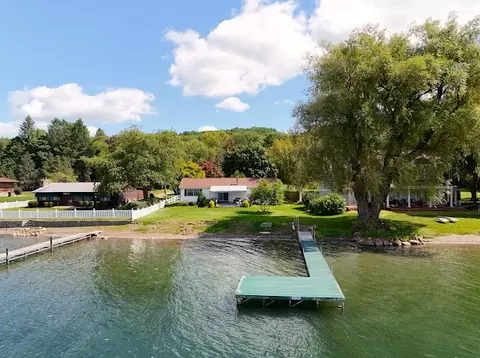 784 E Lake Rd, Barrington, NY 14527