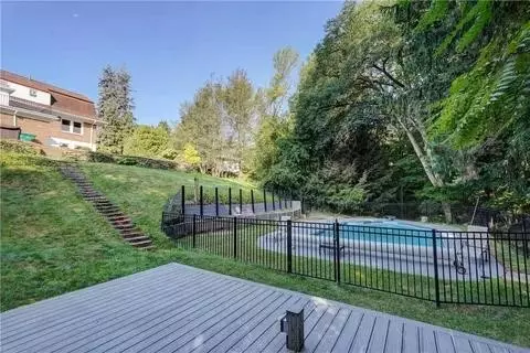 Exterior - 434 Thomas Ave, Irondequoit, NY 14617 photo 9 of 14