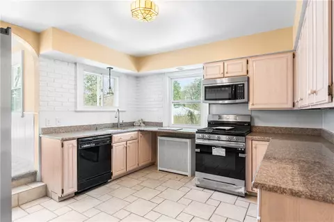 Kitchen - 434 Thomas Ave, Irondequoit, NY 14617 photo 1 of 3