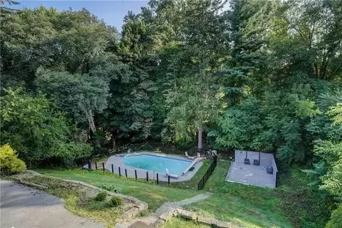 Exterior - 434 Thomas Ave, Irondequoit, NY 14617 photo 13 of 14