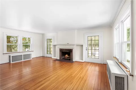 Living - 434 Thomas Ave, Irondequoit, NY 14617 photo 3 of 8