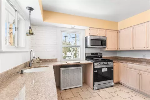 Kitchen - 434 Thomas Ave, Irondequoit, NY 14617 photo 3 of 3
