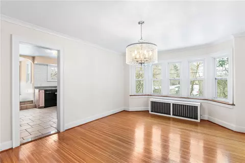 Living - 434 Thomas Ave, Irondequoit, NY 14617 photo 6 of 8