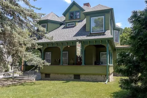 33 Main St, Geneseo, NY 14454