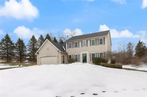 260 Still Meadow Dr, Macedon, NY 14502