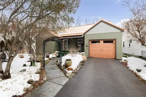 80 Laney Rd, Rochester, NY 14620
