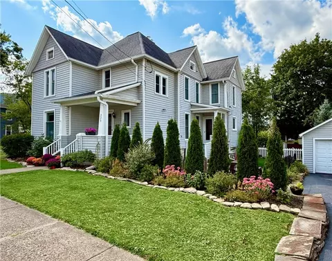 225 Walnut St, Corning, NY 14830