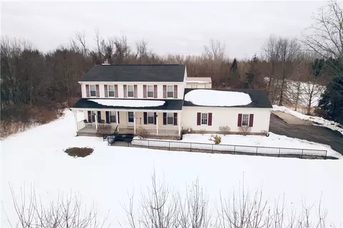 285 Huffer Rd, Parma, NY 14468