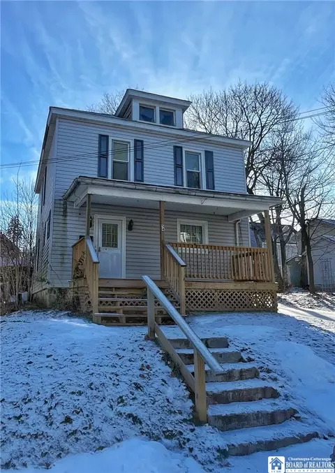 54 E Cowden Pl, Jamestown, NY 14701