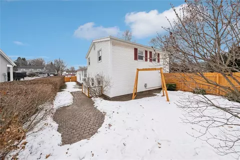 30 Densmore Rd, Irondequoit, NY 14609 photo 34