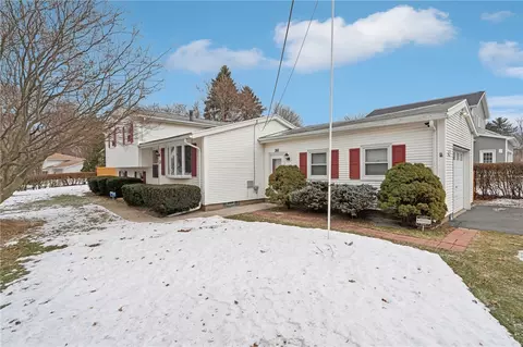30 Densmore Rd, Irondequoit, NY 14609 photo 3