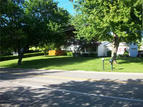 30 Densmore Rd, Irondequoit, NY 14609 photo 39