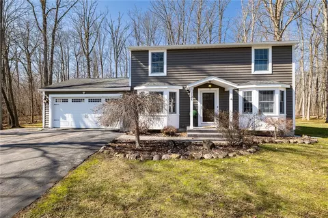 121 Ivory Way, Henrietta, NY 14467