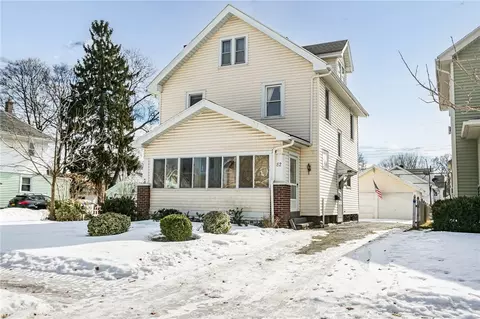 82 Florida Ave, Greece, NY 14616