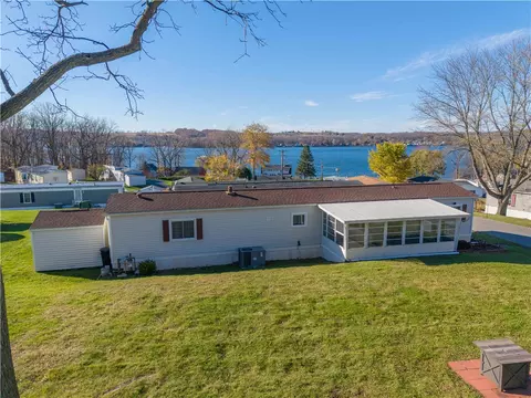 4795 E Lake Rd #33, Livonia, NY 14487