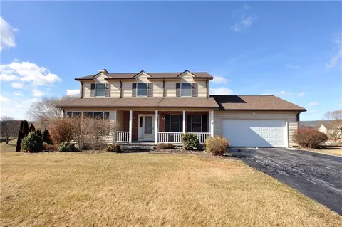 3 Chelsea Dr, Horseheads, NY 14845