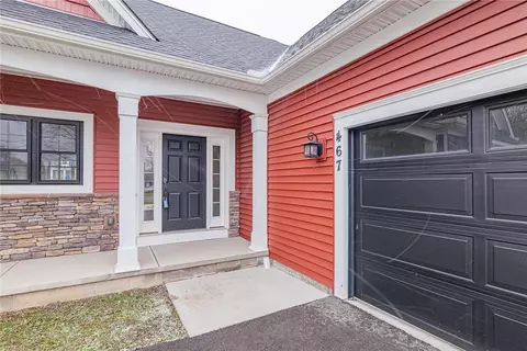 Exterior - 467 Pardee Rd, Irondequoit, NY 14609 photo 4 of 7