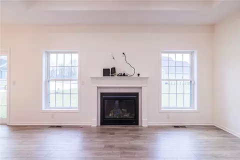 Living - 467 Pardee Rd, Irondequoit, NY 14609 photo 5 of 6