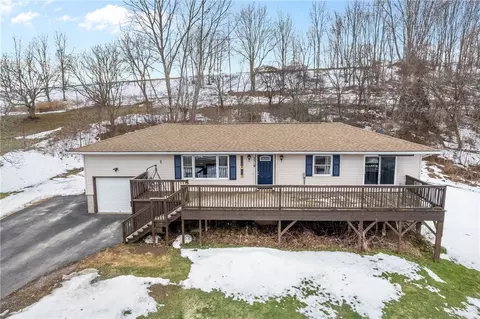 2519 Gannett Rd, Galen, NY 14489