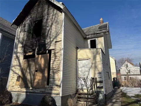 47 18th St, Buffalo, NY 14213