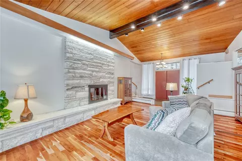 684 Lake Rd, Webster, NY 14580 photo 5