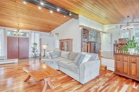 684 Lake Rd, Webster, NY 14580 photo 7