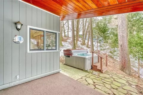 684 Lake Rd, Webster, NY 14580 photo 13