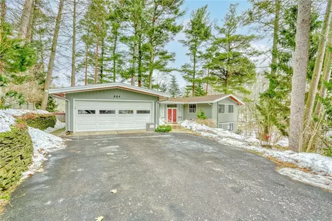 684 Lake Rd, Webster, NY 14580